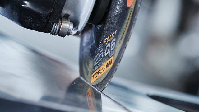 Preview image - Cut sheet metal extremely cleanly and easily